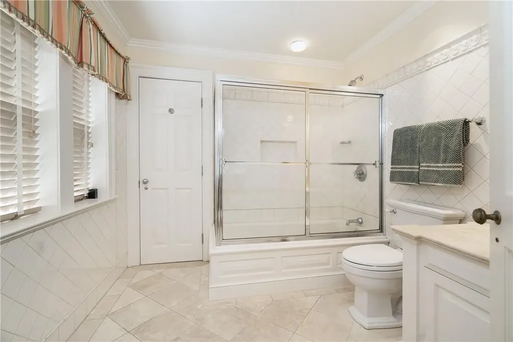8 Cooper Road Scarsdale NY 10583