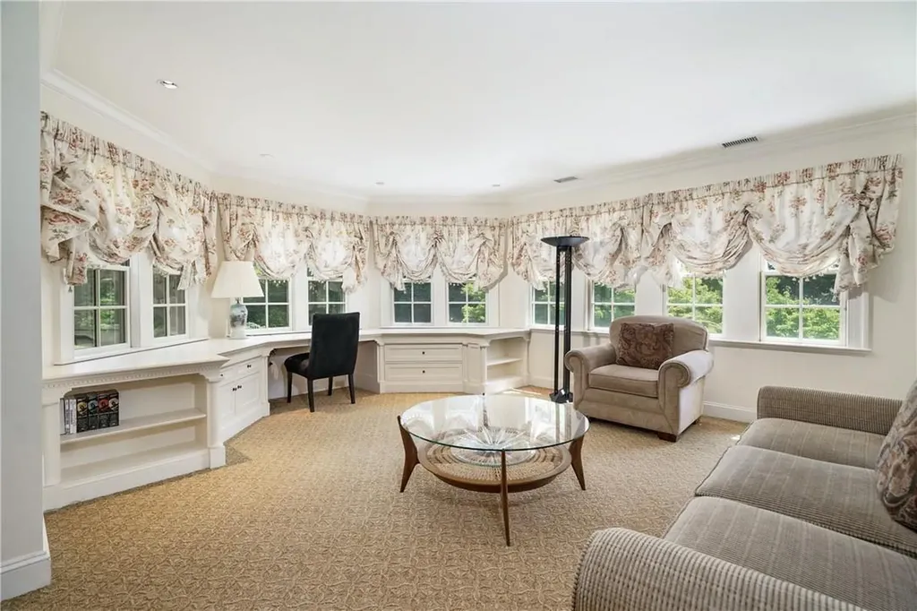 8 Cooper Road Scarsdale NY 10583