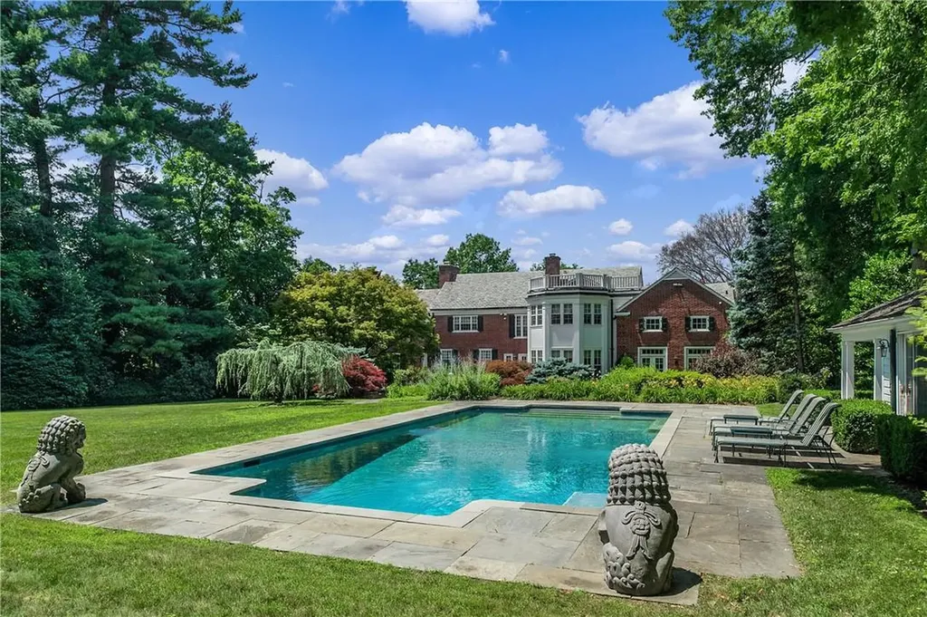 8 Cooper Road Scarsdale NY 10583