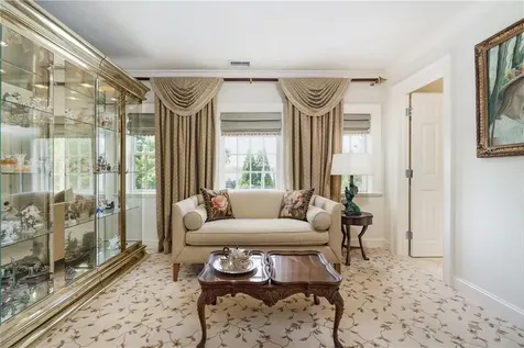 8 Cooper Road Scarsdale NY 10583