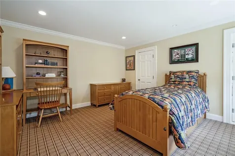 8 Cooper Road Scarsdale NY 10583