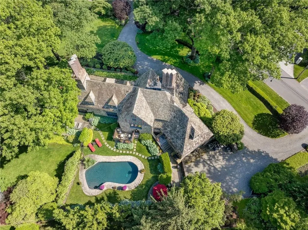 27 Hampshire Road Bronxville NY 10708