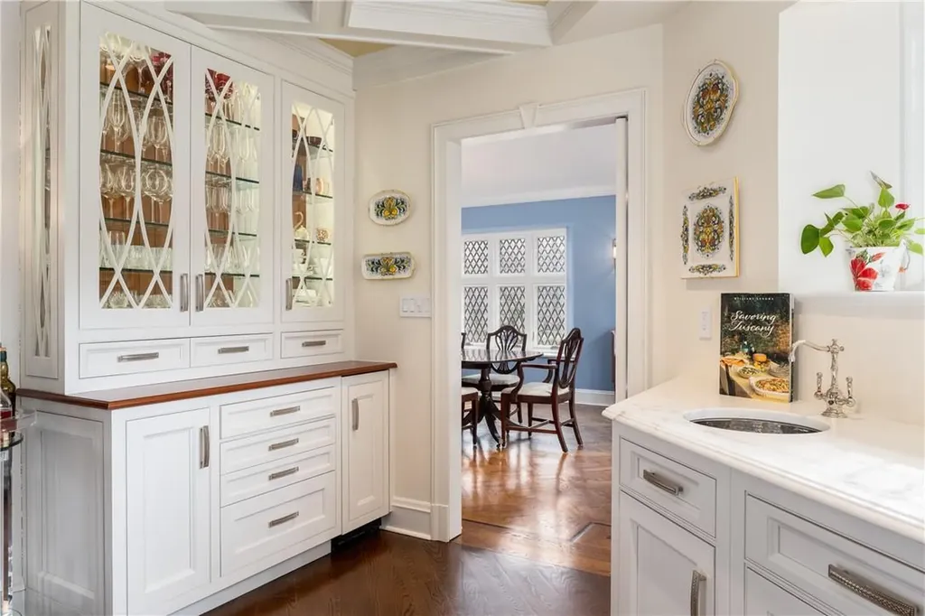 27 Hampshire Road Bronxville NY 10708