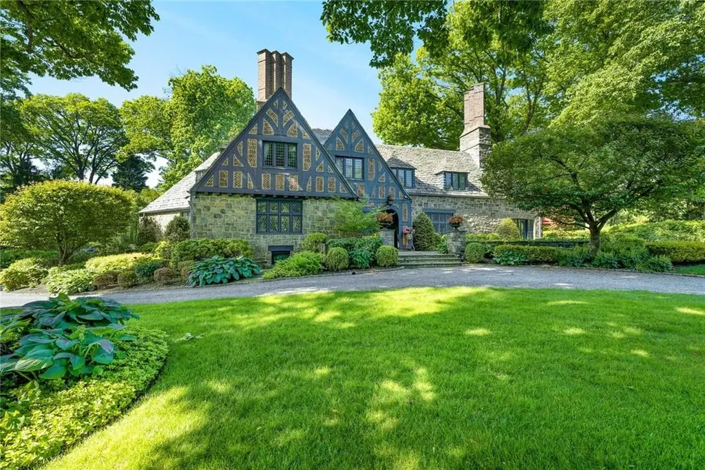27 Hampshire Road Bronxville NY 10708