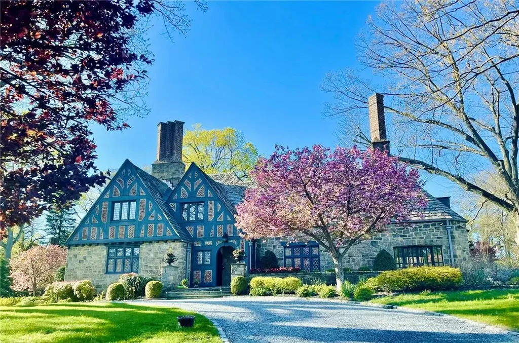 27 Hampshire Road Bronxville NY 10708