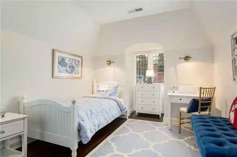 27 Hampshire Road Bronxville NY 10708