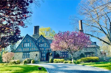 27 Hampshire Road Bronxville NY 10708