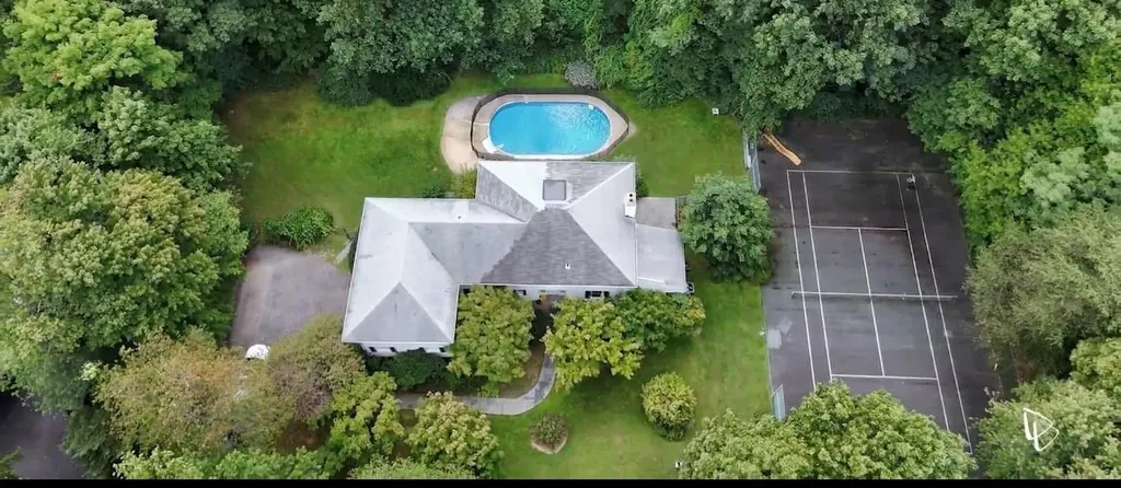227 Underhill Road Scarsdale NY 10583