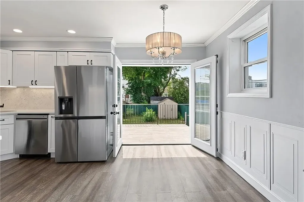 4322 E Tremont Avenue Bronx NY 10465
