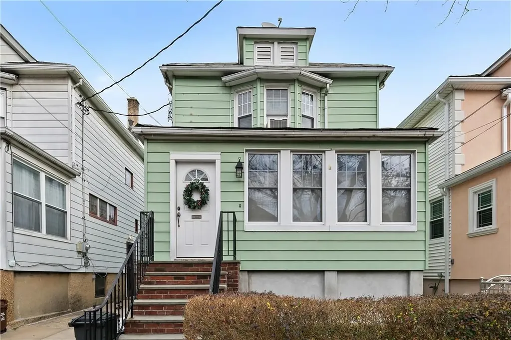 1654 Yates Avenue Bronx NY 10461