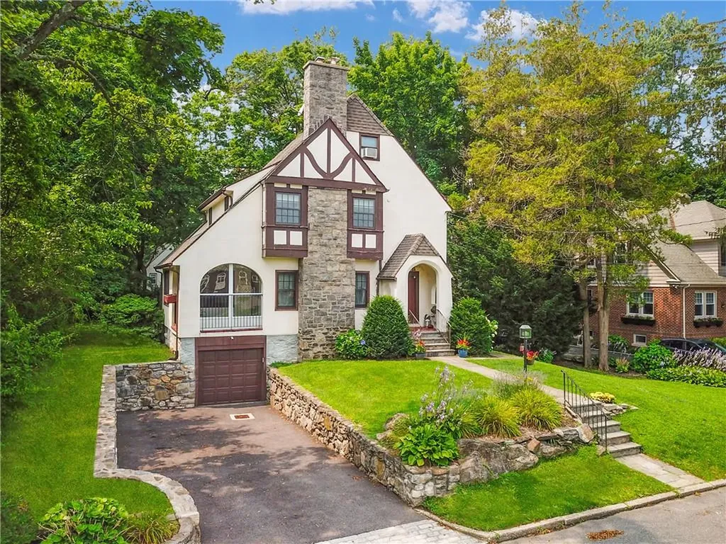 3 Roosevelt Place Scarsdale NY 10583