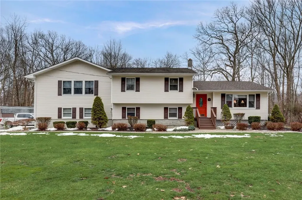 13 Travis Lane Newburgh NY 12550