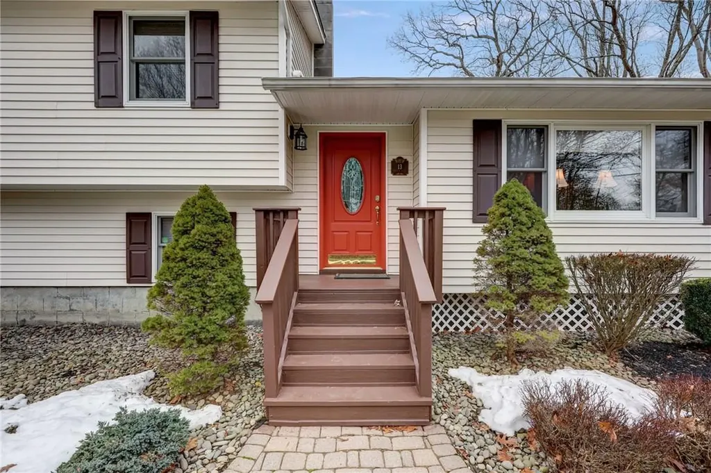 13 Travis Lane Newburgh NY 12550