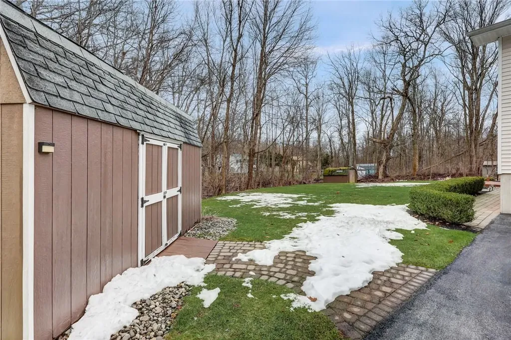 13 Travis Lane Newburgh NY 12550