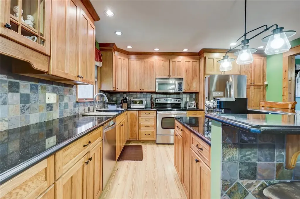 13 Travis Lane Newburgh NY 12550