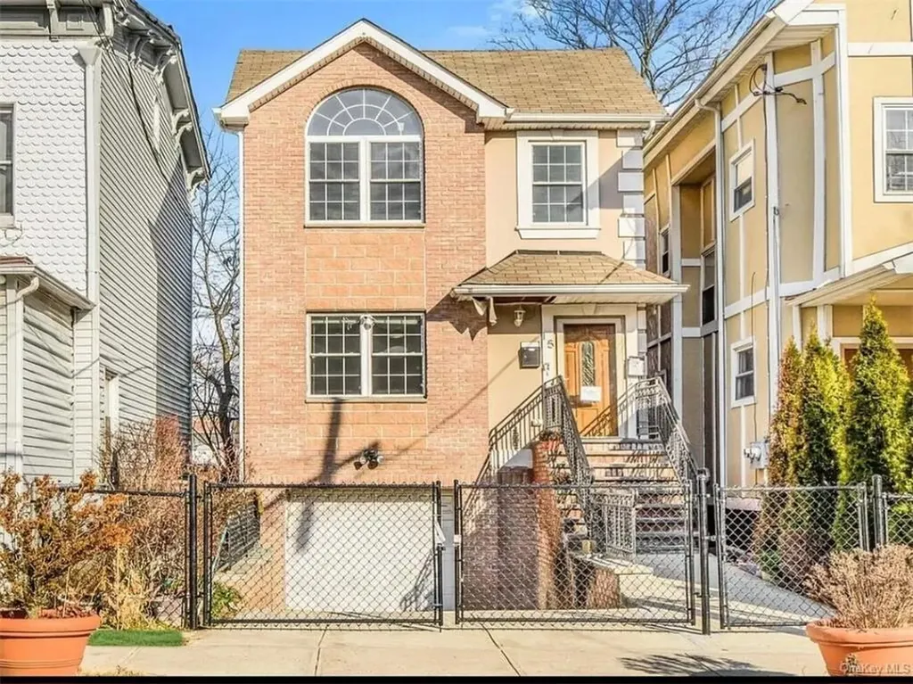 15 S 7th Avenue Mount Vernon NY 10550