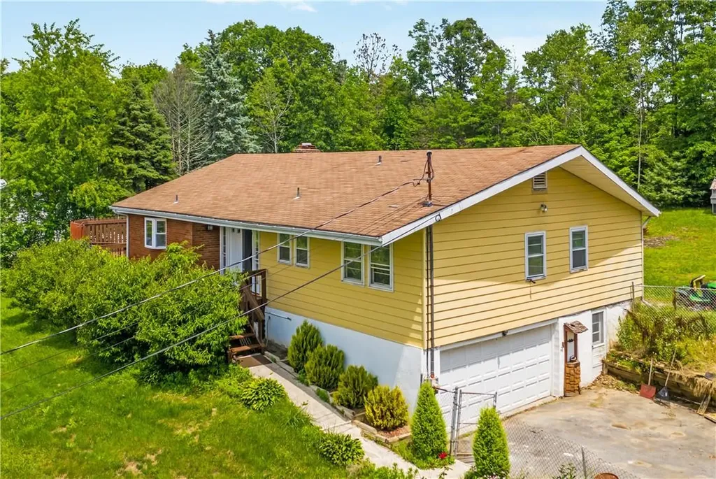 316 Plattekill Ardonia Road Wallkill NY 12589
