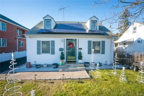 121 Maple Place Yonkers NY 10704