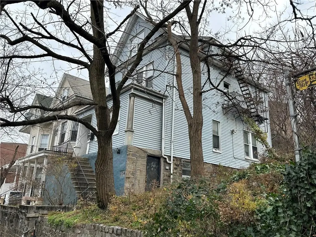 1754 Undercliff Avenue Bronx NY 10453