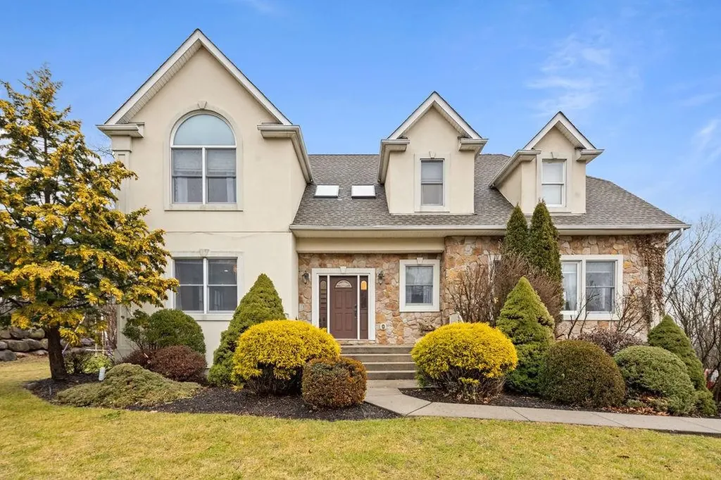 105 Overlook Road Pomona NY 10970