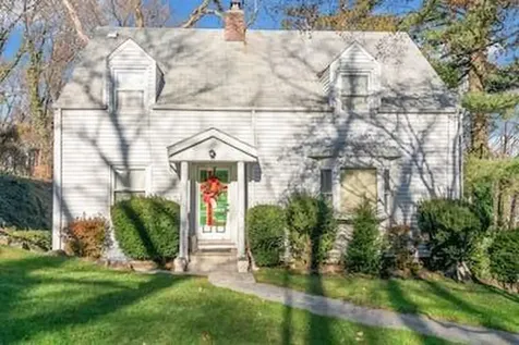 25 Joan Avenue White Plains NY 10607