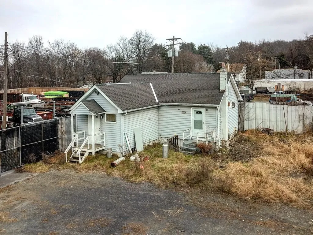 18 Stanton Street Middletown NY 10940