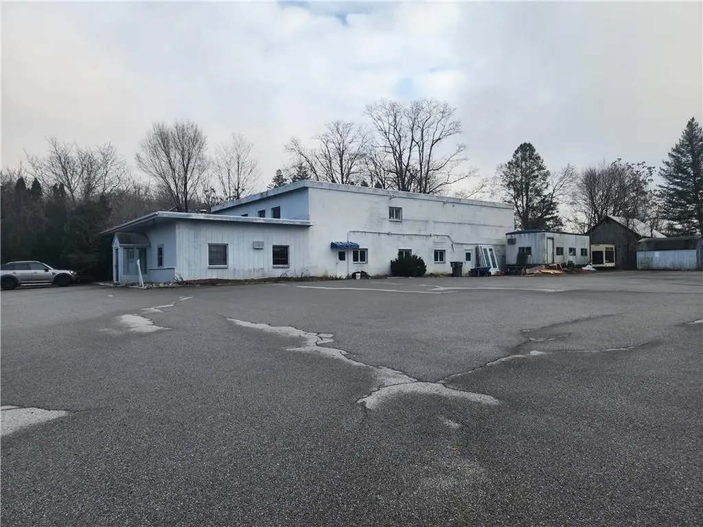 9 Elks Lane Poughkeepsie NY 12601