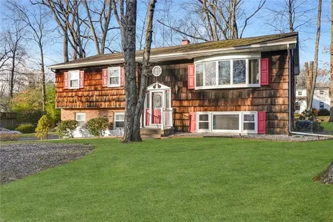 8 Carriage Lane New City NY 10956
