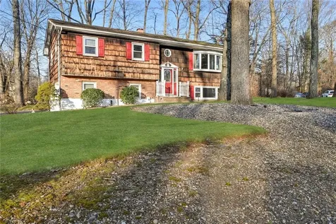 8 Carriage Lane New City NY 10956