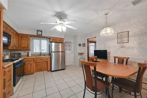 8 Carriage Lane New City NY 10956