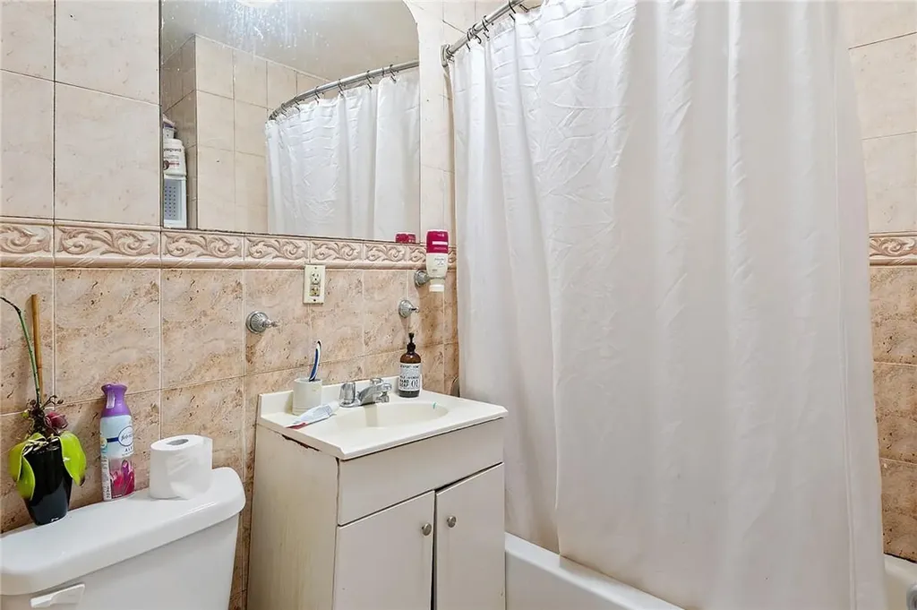 1520 Burke Avenue Bronx NY 10469