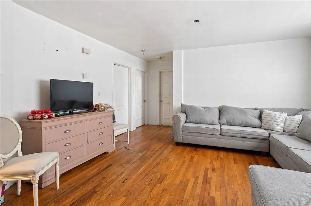 1520 Burke Avenue Bronx NY 10469