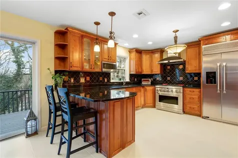 27 Joan Avenue White Plains NY 10607