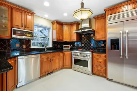27 Joan Avenue White Plains NY 10607