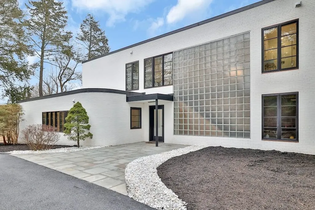 39 Penny Lane Scarsdale NY 10583
