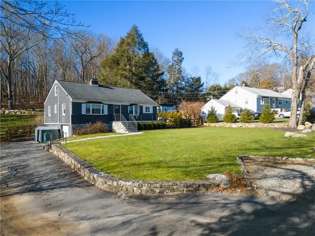 44 Oakridge Road North Salem NY 10560