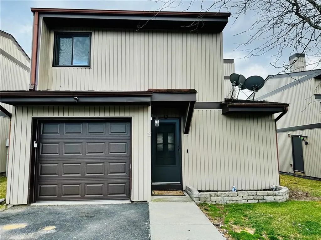 3 Buckingham Mews Middletown NY 10940