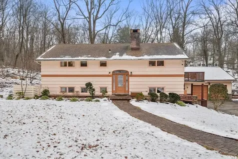 111 Commodore Road Chappaqua NY 10514