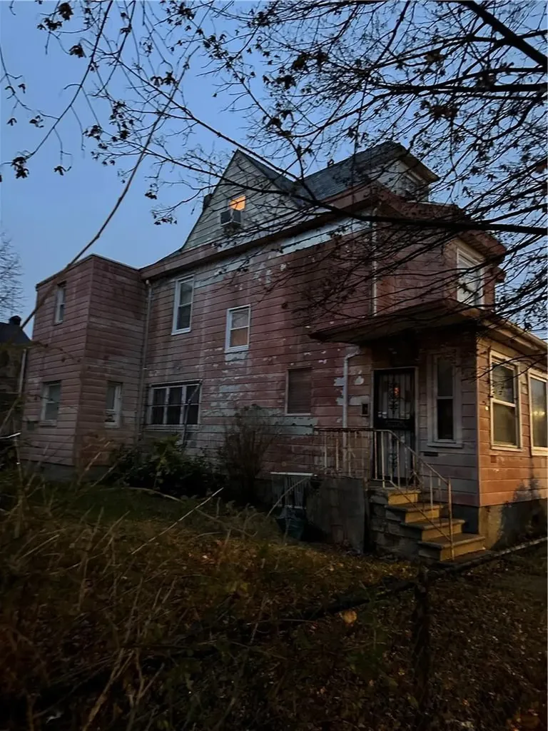 3743 Paulding Avenue Bronx NY 10469
