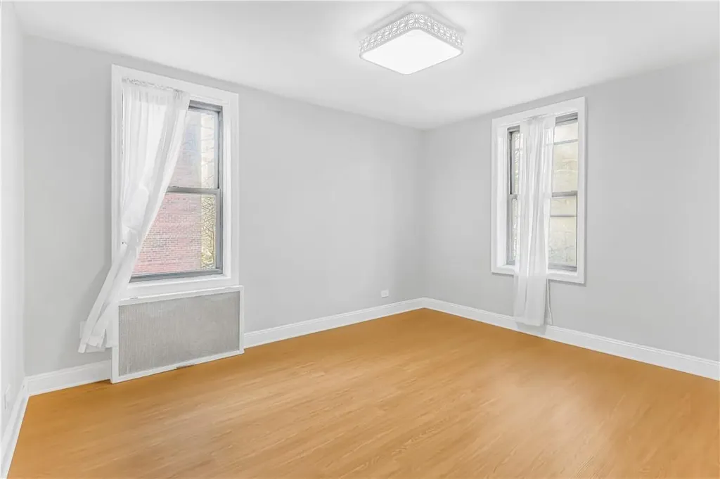 6035 Broadway Bronx NY 10471