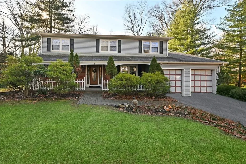 4 Eastbourne Drive Spring Valley NY 10977