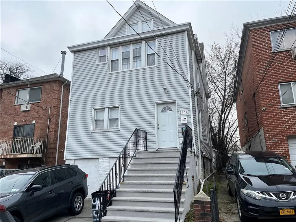 3951 De Reimer Avenue Bronx NY 10466
