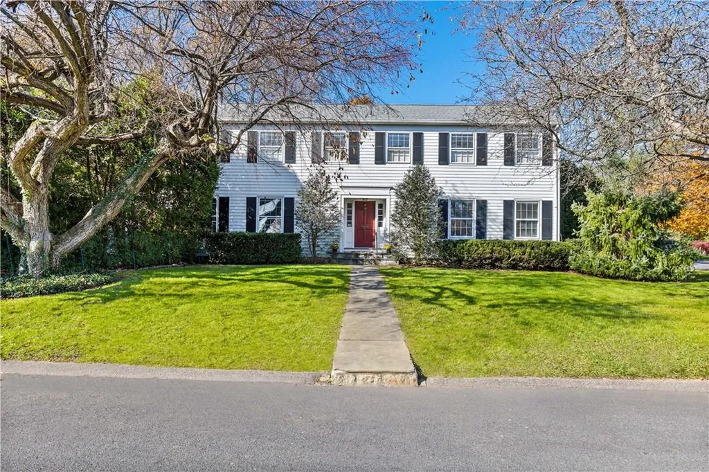 4 Eldredge Court Rye NY 10580