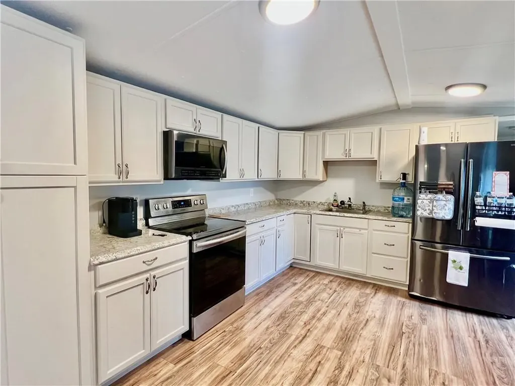 570 Gulliver Terrace Walden NY 12586
