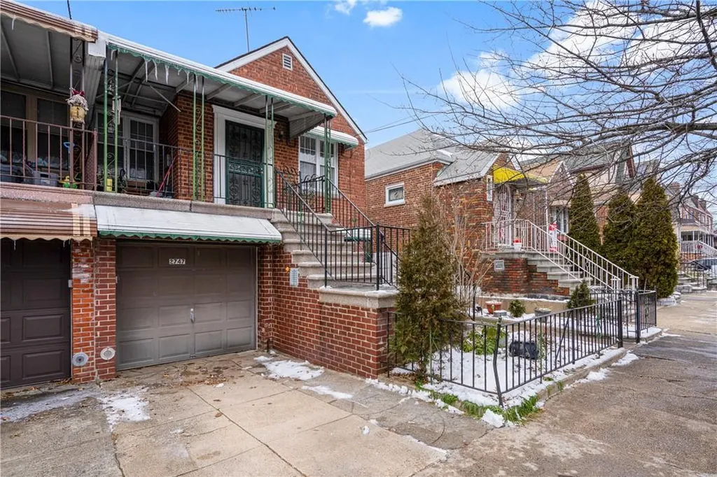 2747 Morgan Avenue Bronx NY 10469