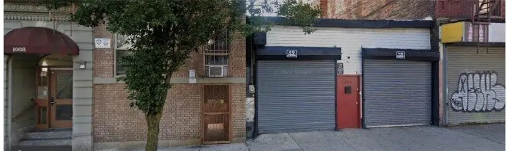 1004 Summit Avenue Bronx NY 10452