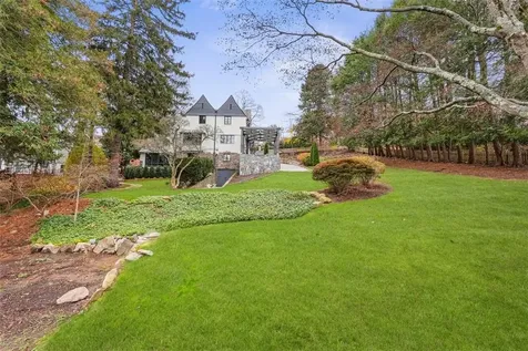 53 Club Way Hartsdale NY 10530