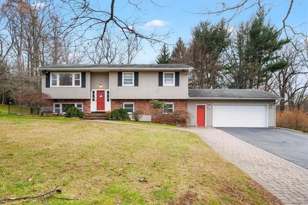 21 Annette Lane Airmont NY 10901