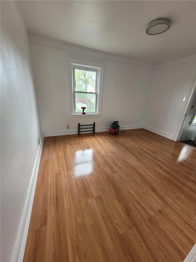 3949 Rombouts Avenue Bronx NY 10466