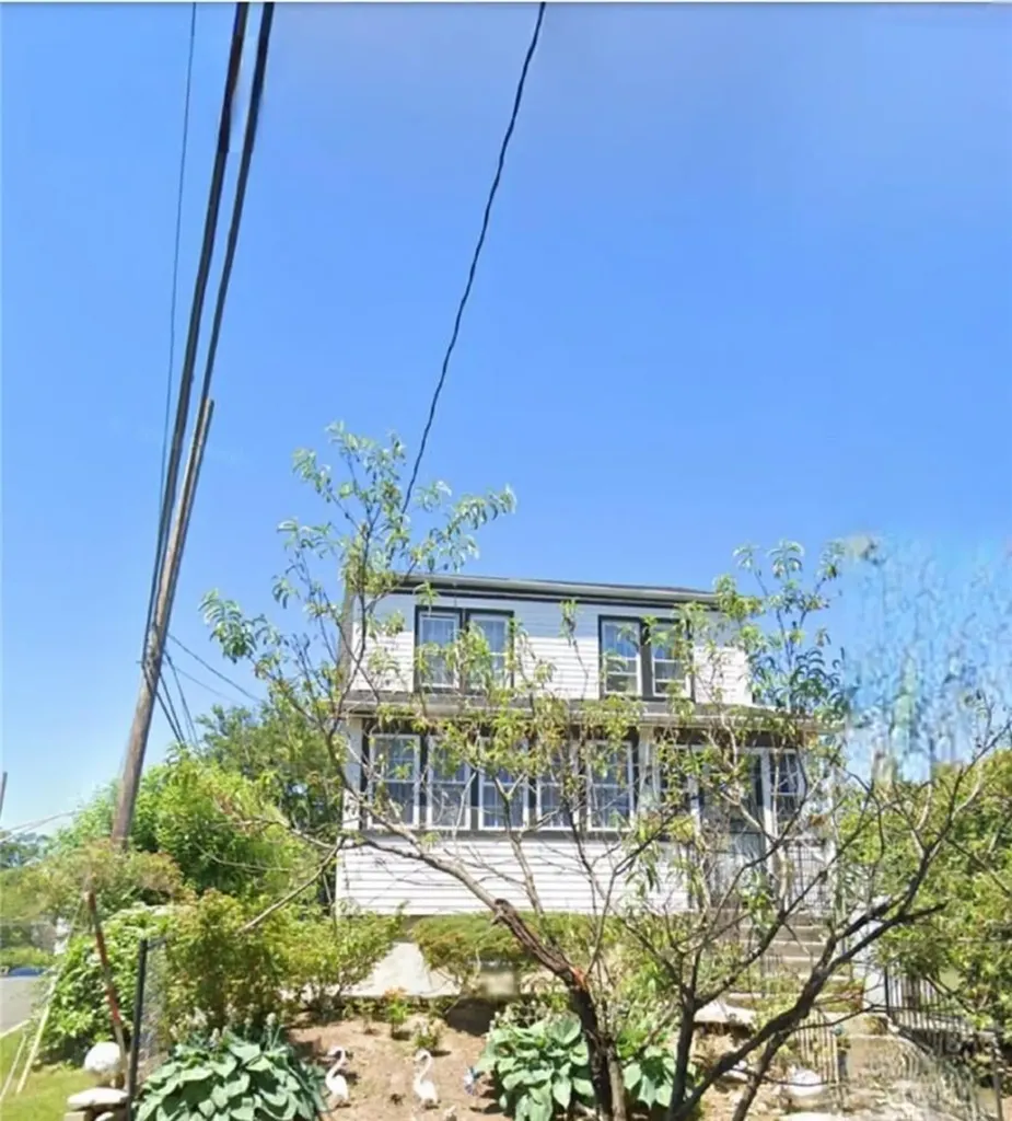 3949 Rombouts Avenue Bronx NY 10466